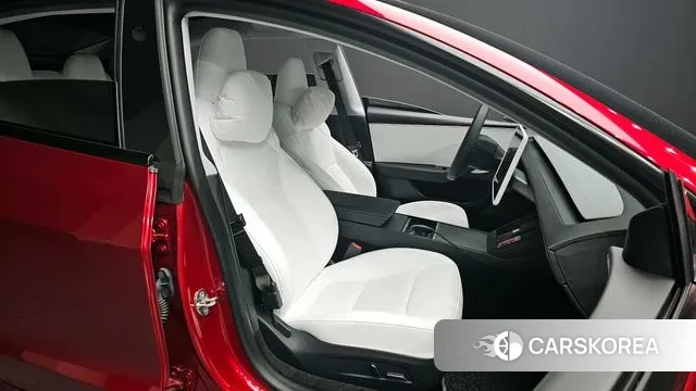 Tesla Model 3 2024 Красный из Кореи, фото 3