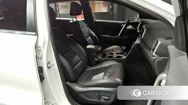 Kia Sportage The Bold 2018 Белый из Кореи, фото 3