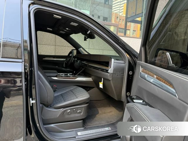 Cadillac Escalade 5th Generation 2025 Черный из Кореи, фото 3
