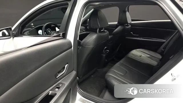 Hyundai The New Avante (CN7) 2023 Белый из Кореи, фото 3