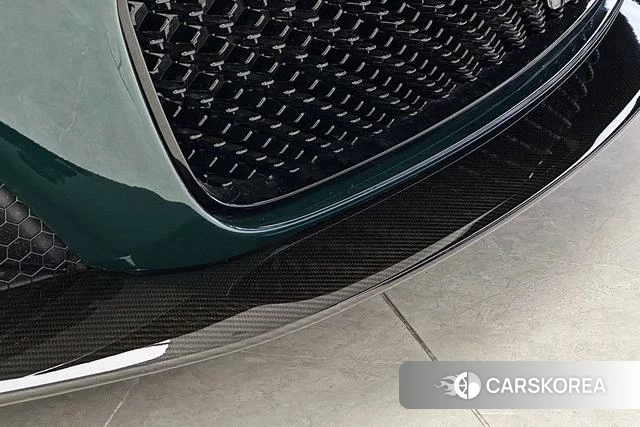 Aston Martin DBS 2021 Зеленый из Китая, фото 3