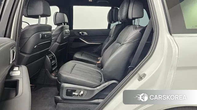 BMW X7 (G07) 2024 Белый из Кореи, фото 3