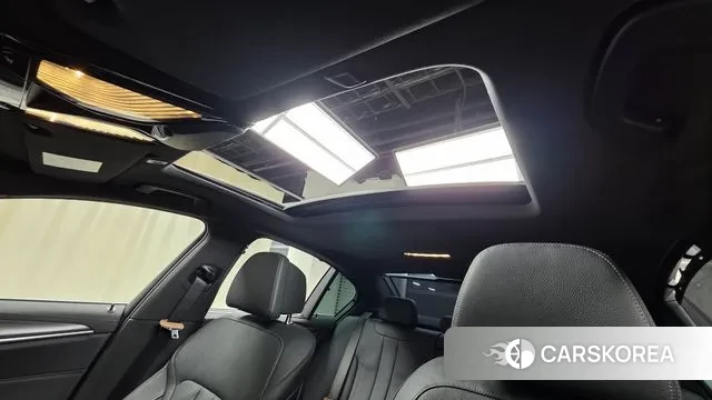 BMW 5 Series (G30) 2023 Серый из Кореи, фото 3