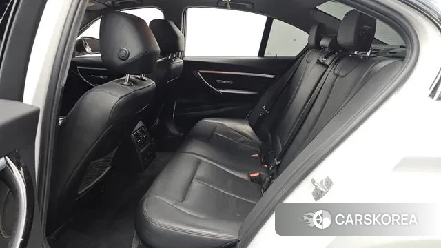 BMW 3 Series (F30) 2018 Белый из Кореи, фото 3