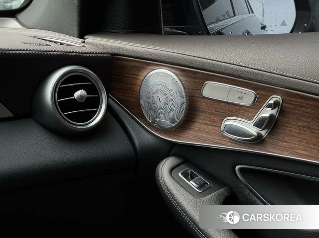 Mercedes-Benz GLC 2021 Черный из Китая, фото 3