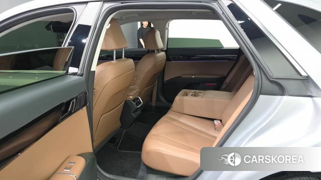 Hyundai Grandeur (GN7) 2024 Серебристо-серый из Кореи, фото 3