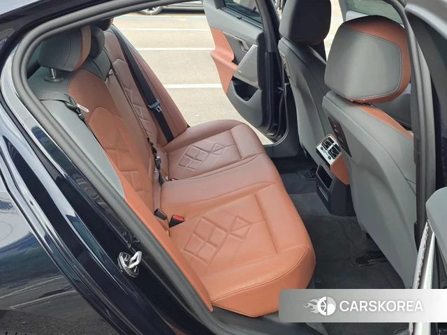 BMW 5 Series (G60) id 4599862 из Кореи 3