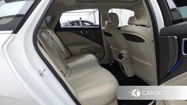 Kia The New K8 Hybrid 2025 Белый из Кореи, фото 3