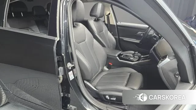 BMW 3 Series (G20) 2022 Черный из Кореи, фото 3