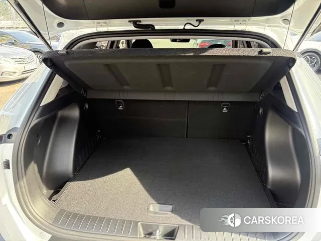 Hyundai Kona (SX2) 2024 Белый из Кореи, фото 3