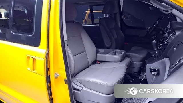 Hyundai The New Grand Starex 2019 Желтый из Кореи, фото 3