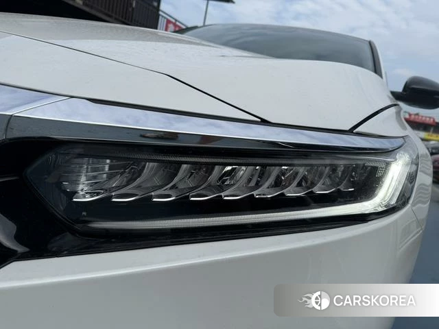 Honda Accord 2023 Белый из Китая, фото 3