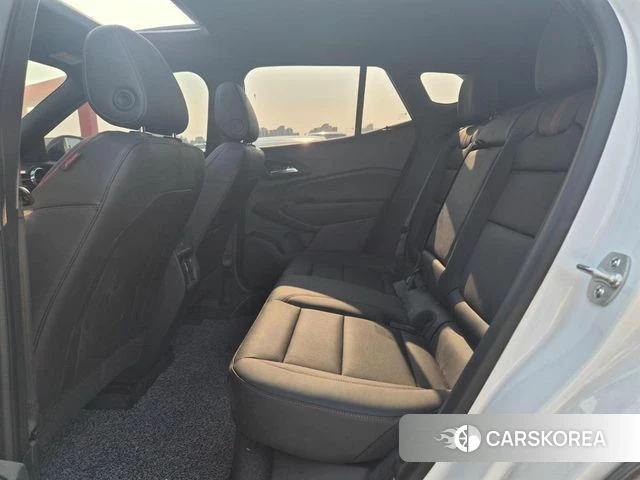 Chevrolet (GM Daewoo) Trax Crossover 2023 Белый из Кореи, фото 3