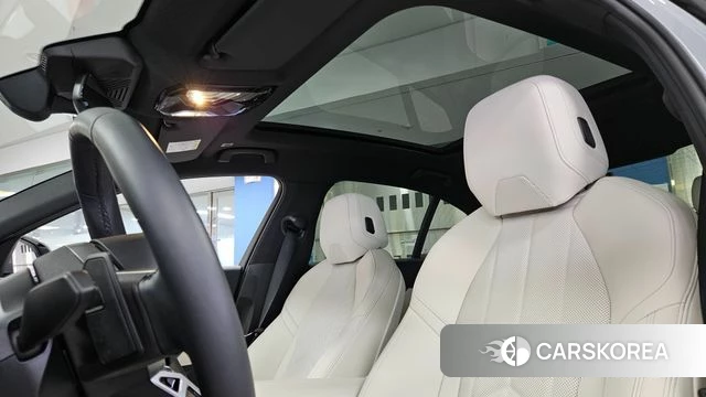 BMW 5 Series (G60) 2026 Цвет галактики из Кореи, фото 3