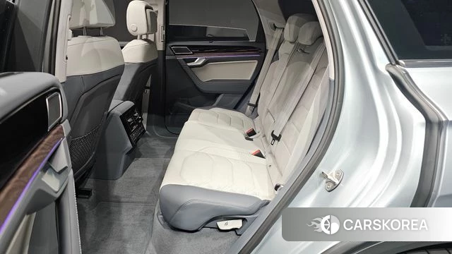 Volkswagen Touareg 3rd generation 2026 Серебряный из Кореи, фото 3