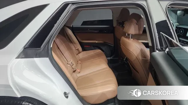 Hyundai Grandeur Hybrid (GN7) 2023 Белый из Кореи, фото 3