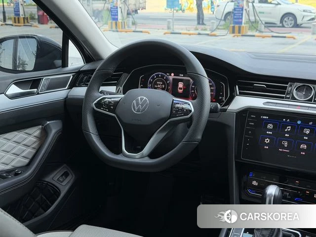 Volkswagen Magotan 2023 Черный из Китая, фото 3