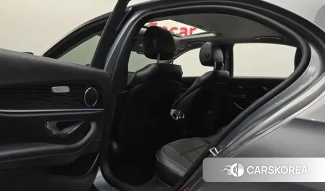 Mercedes-Benz E-Class W213 2018 Серый из Кореи, фото 3