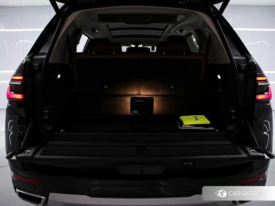 BMW X7 2024 Черный из Китая, фото 3