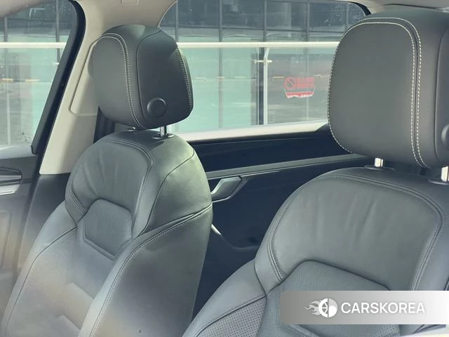 Volkswagen Touareg 2021 Черный из Китая, фото 3