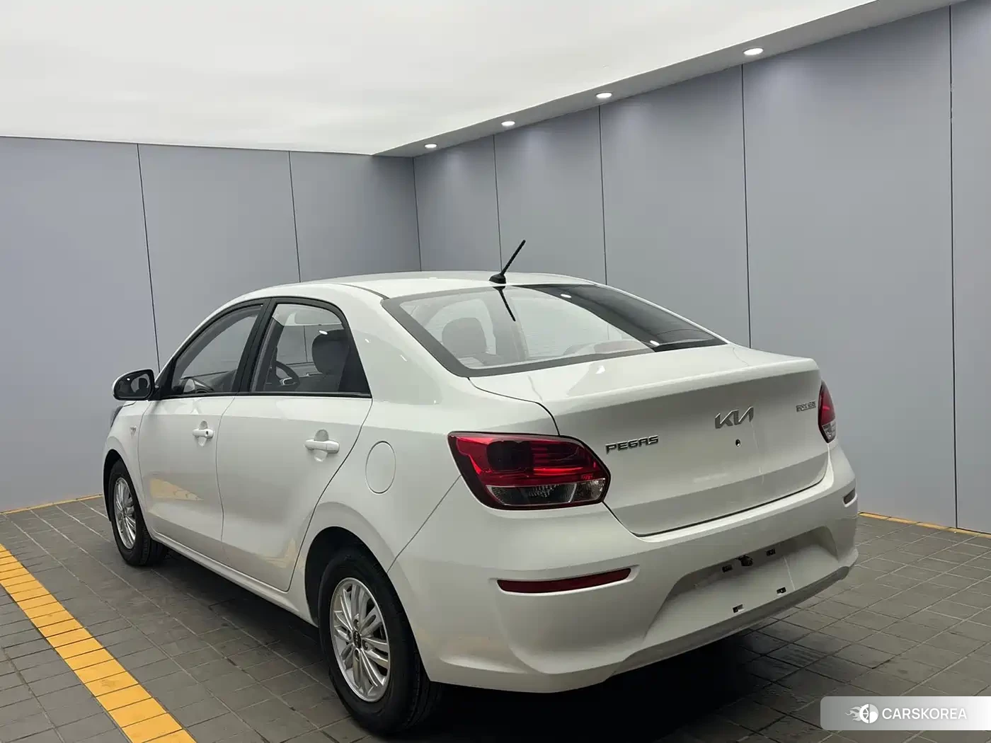 Kia Pegas 2023 Белый из Китая, фото 3