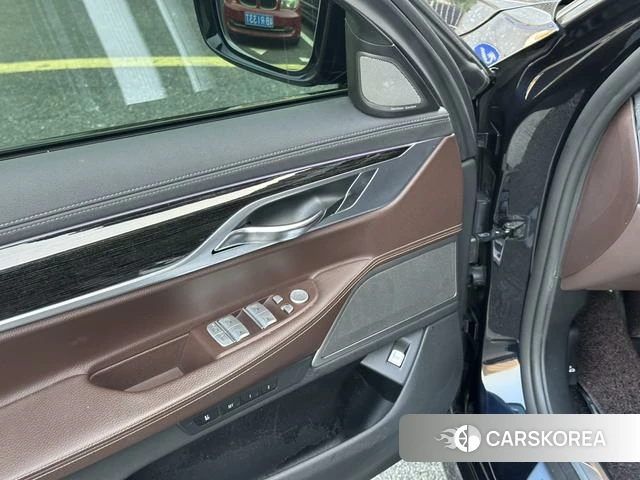 BMW 7 series 2018 Черный из Китая, фото 3