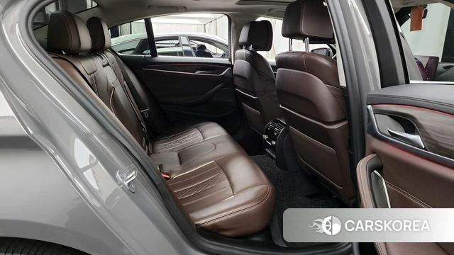 BMW 5 Series (G30) 2020 Серый из Кореи, фото 3