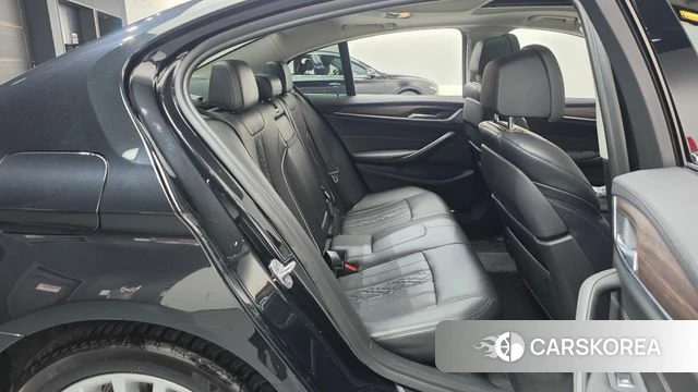 BMW 5 Series (G30) 2018 Черный из Кореи, фото 3