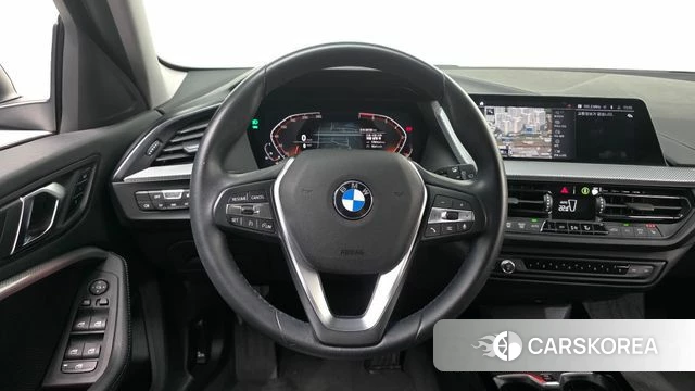 BMW 1 Series (F40) 2022 Черный из Кореи, фото 3