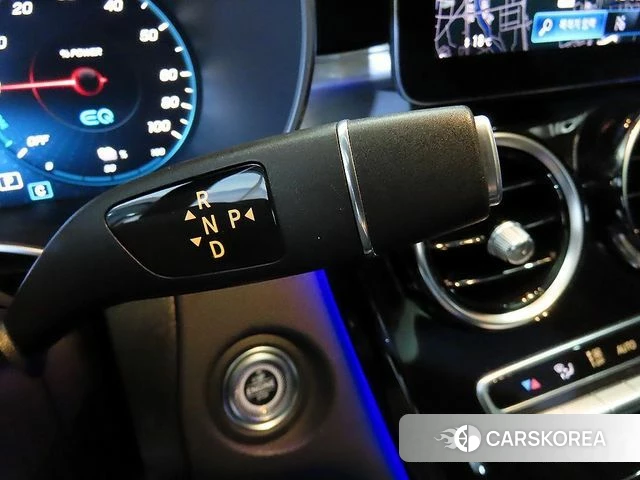 Mercedes-Benz GLC-Class X253 2021 Серебристо-серый из Кореи, фото 3