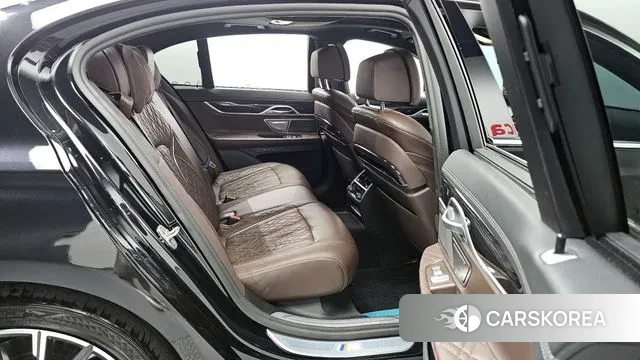 BMW 7 Series (G11) 2020 Черный из Кореи, фото 3