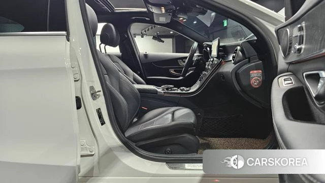 Mercedes-Benz C-Class W205 2018 Белый из Кореи, фото 3