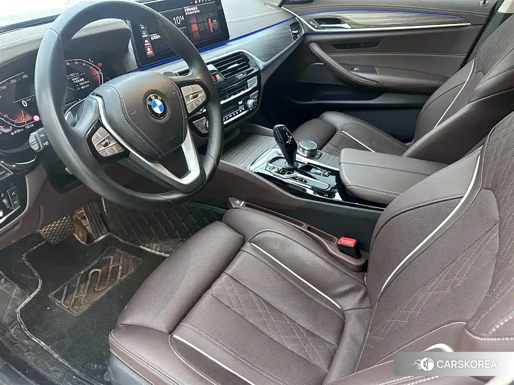 BMW 5 series 2023 Черный из Китая, фото 3