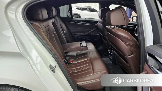 BMW 5 Series (G30) 2022 Белый из Кореи, фото 3