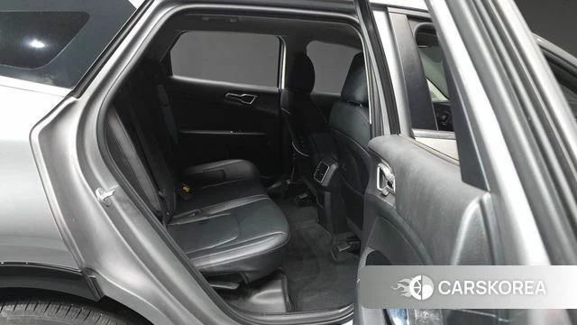 Kia Sportage 5th Generation 2021 Серебристо-серый из Кореи, фото 3