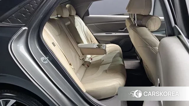 Hyundai The New Avante (CN7) 2023 Серый из Кореи, фото 3