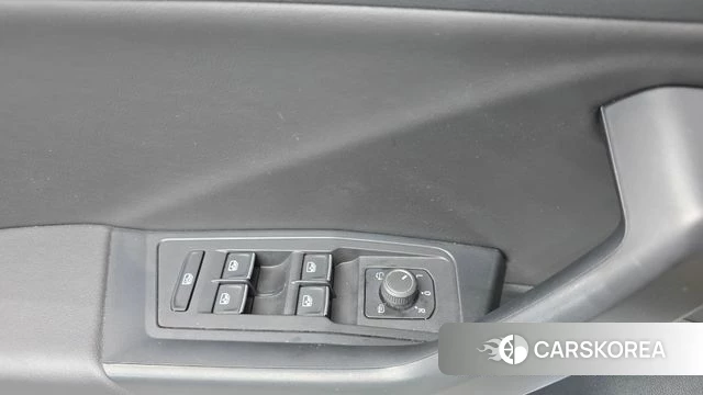 Volkswagen T-Roc 2021 Белый из Кореи, фото 3