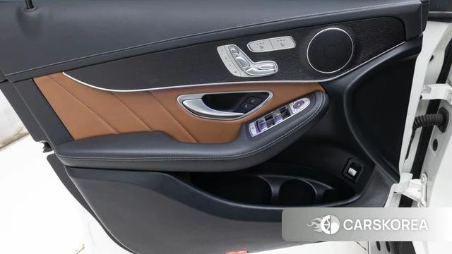 Mercedes-Benz GLC-Class X253 2021 Белый из Кореи, фото 3