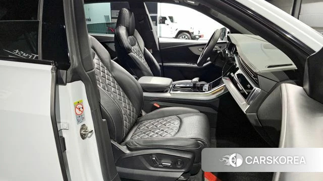 Audi Q8 (4M) 2020 Белый из Кореи, фото 3