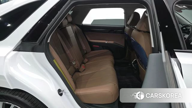 Hyundai Grandeur (GN7) 2025 Белый из Кореи, фото 3