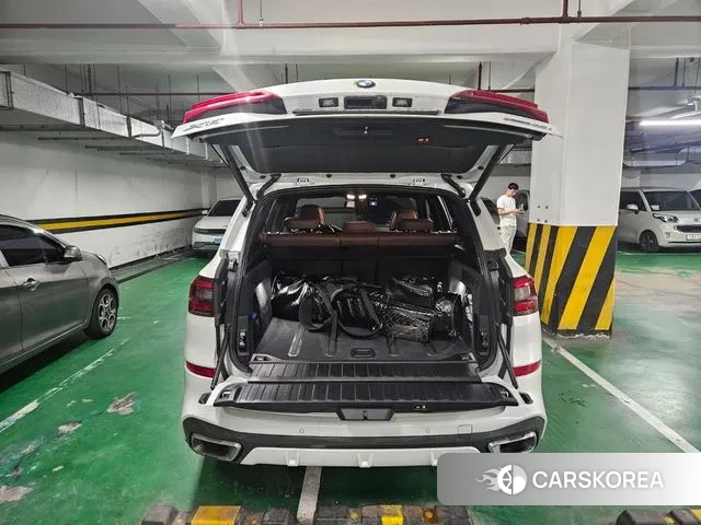 BMW X5 (G05) 2023 Белый из Кореи, фото 3