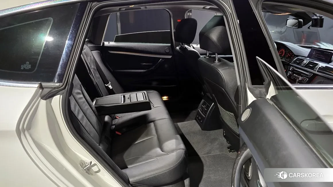 BMW 3 Series GT (F34) 2018 Белый из Кореи, фото 3