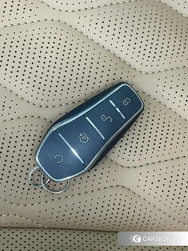 BYD Tang DM 2023 Темно-серый из Китая, фото 3