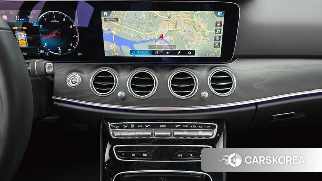 Mercedes-Benz E-Class W213 2023 Белый из Кореи, фото 3