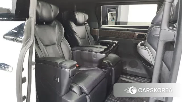 Toyota Alphard 4th Generation 2023 Белый из Кореи, фото 3