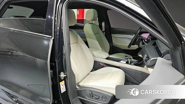 Audi e-Tron 2022 Черный из Кореи, фото 3