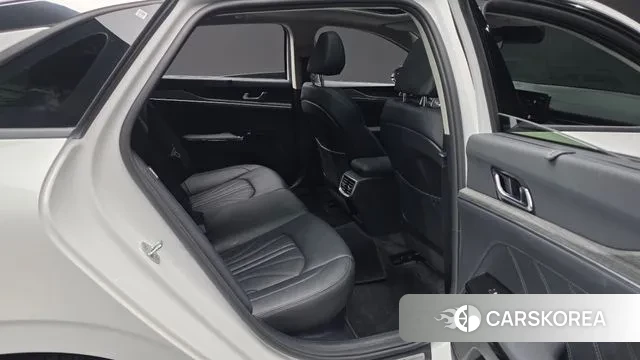 Kia The New K5 Hybrid 3rd generation 2023 Белый из Кореи, фото 3