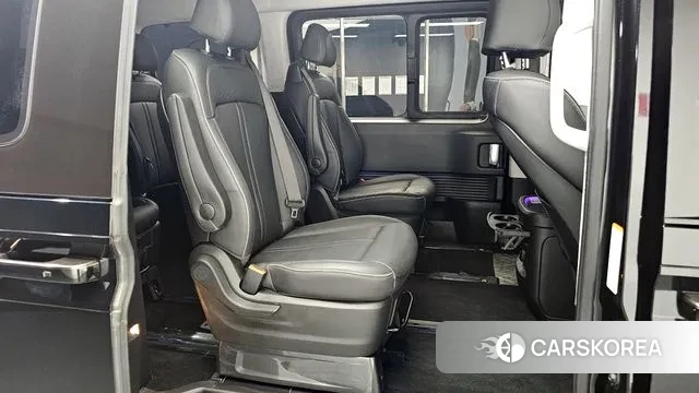 Hyundai Staria 2023 Черный из Кореи, фото 3