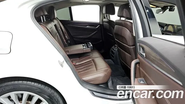 BMW 5 Series (G30) 2018 Белый из Кореи, фото 3