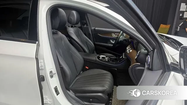 Mercedes-Benz E-Class W213 2020 Белый из Кореи, фото 3